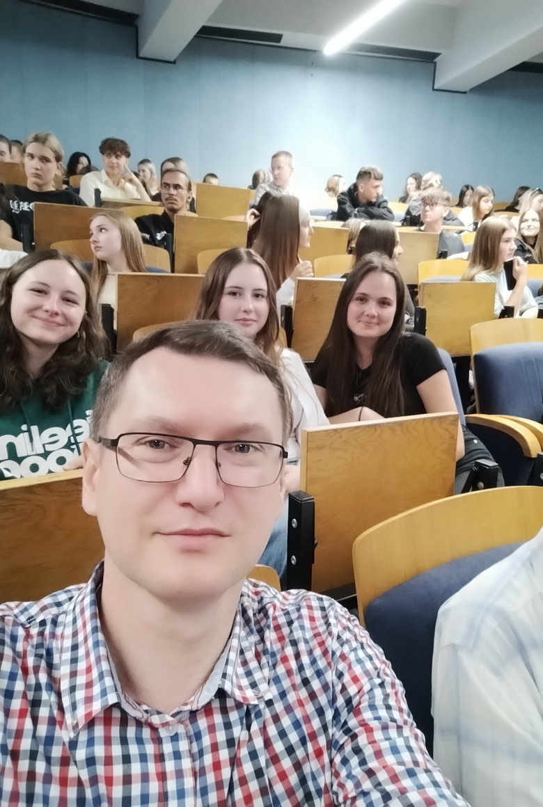 Zdjęcie Konferencja naukowa WSB 09 (6)fc9df92f-68ae-4603-b5f8-6a18d75b380c.jpg w galerii Konferencja naukowa w WSB - NLU